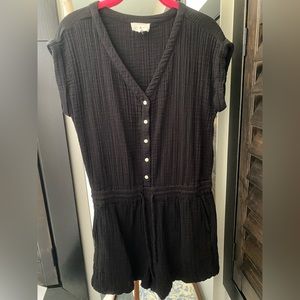 Lou & Grey Black Romper Size Small